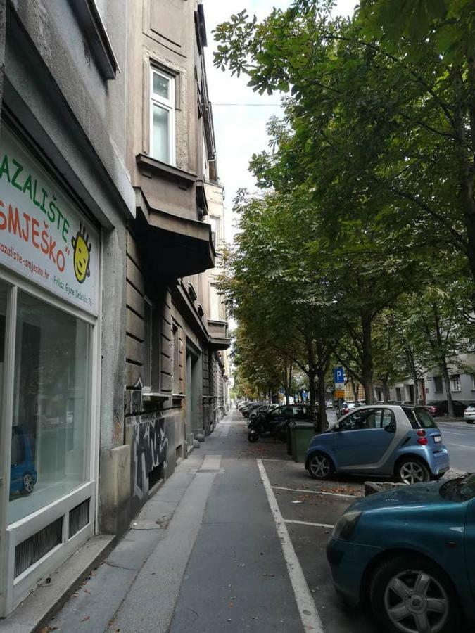 Dreno Apartman Zagreb Bagian luar foto